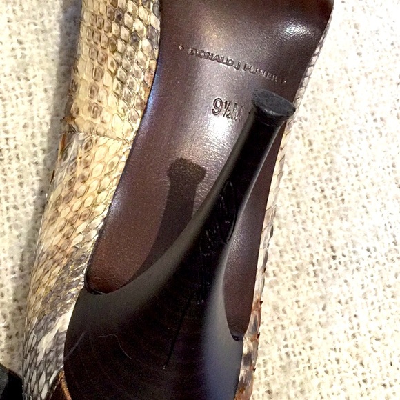 Donald Pliner Gold Multi Snake 3-1/2” Heels, 9-1/2 M - Picture 9 of 9